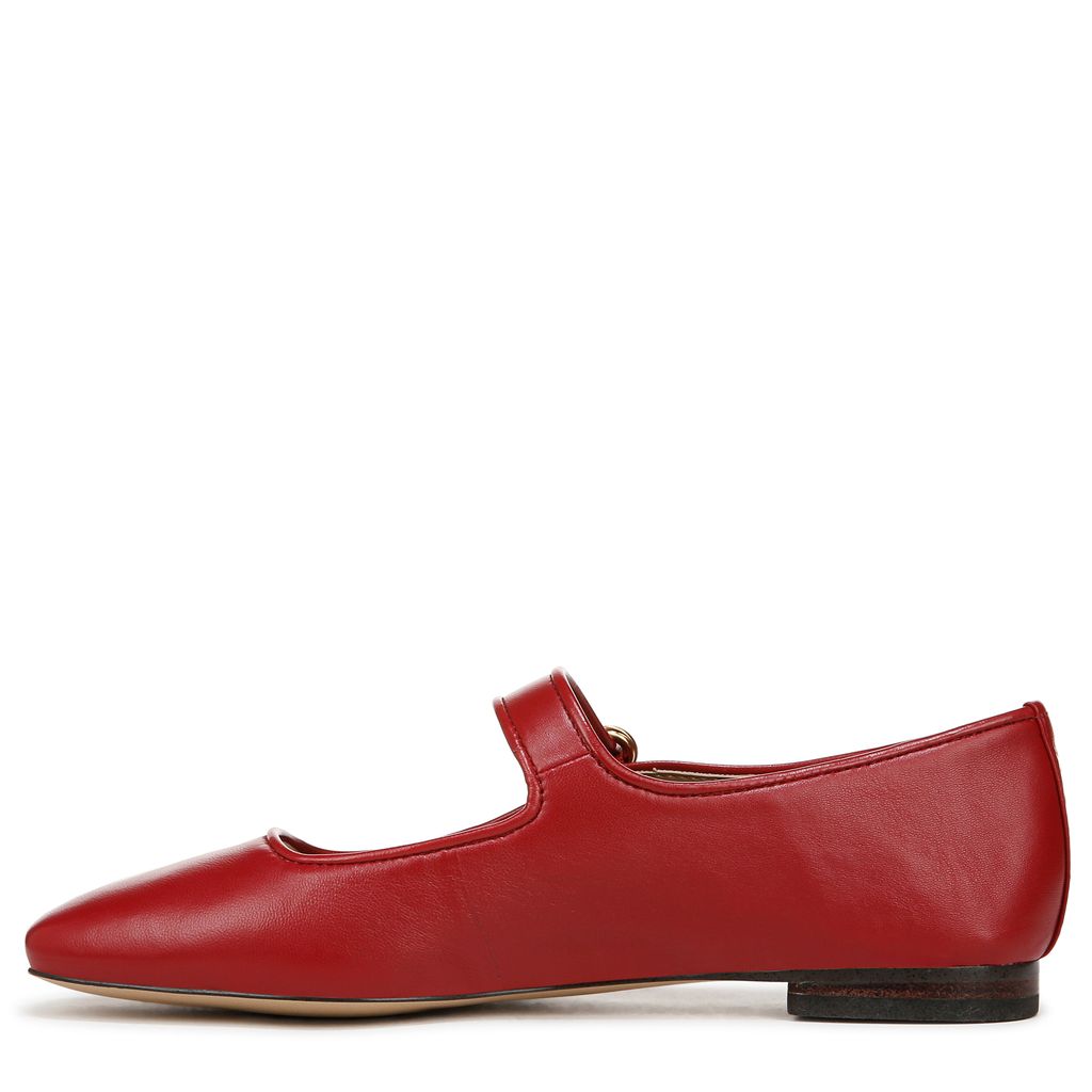 Michaela Mary Jane Flat