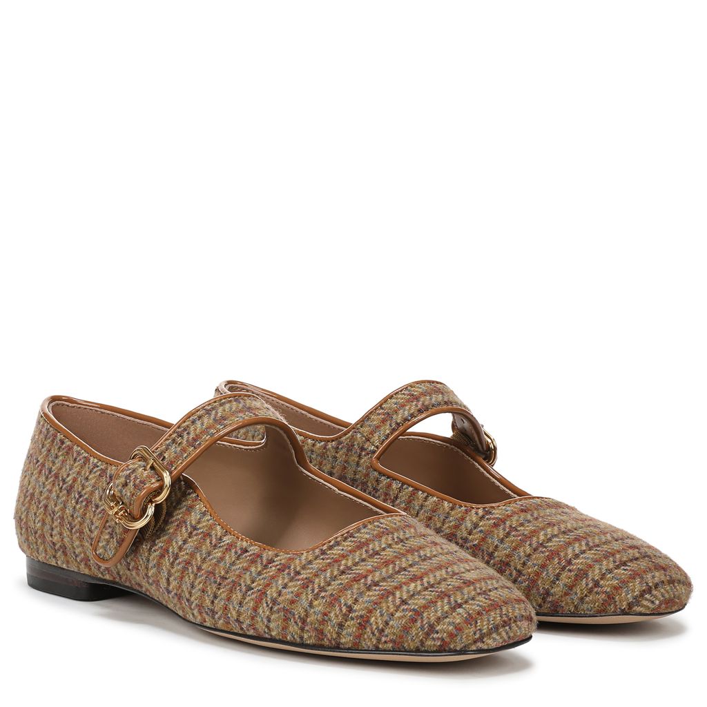 Michaela Mary Jane Flat