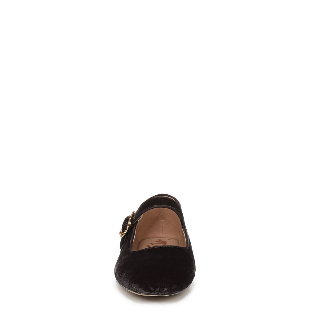 Michaela Mary Jane Flat