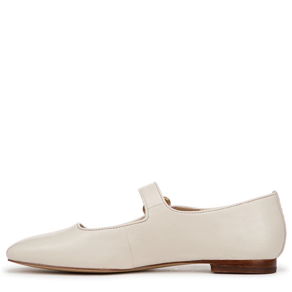 Michaela Mary Jane Flat