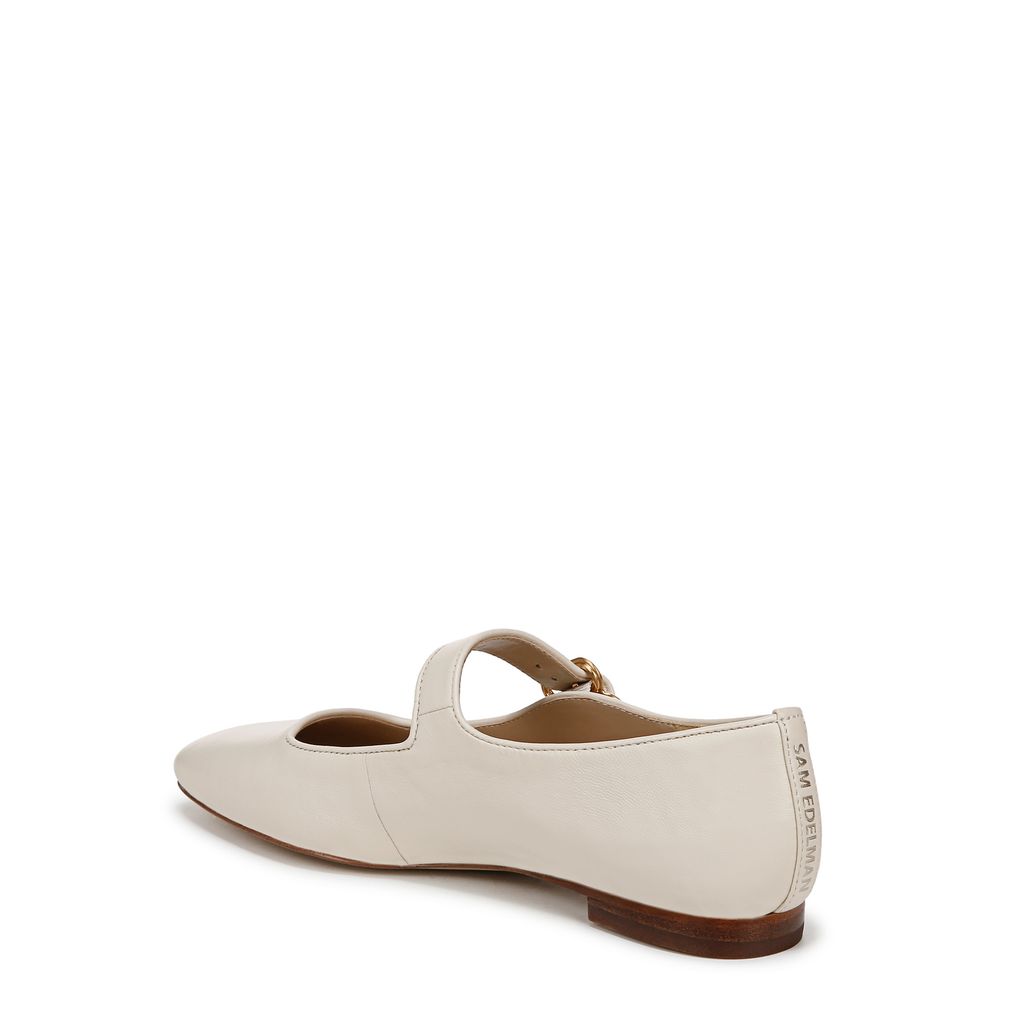 Michaela Mary Jane Flat