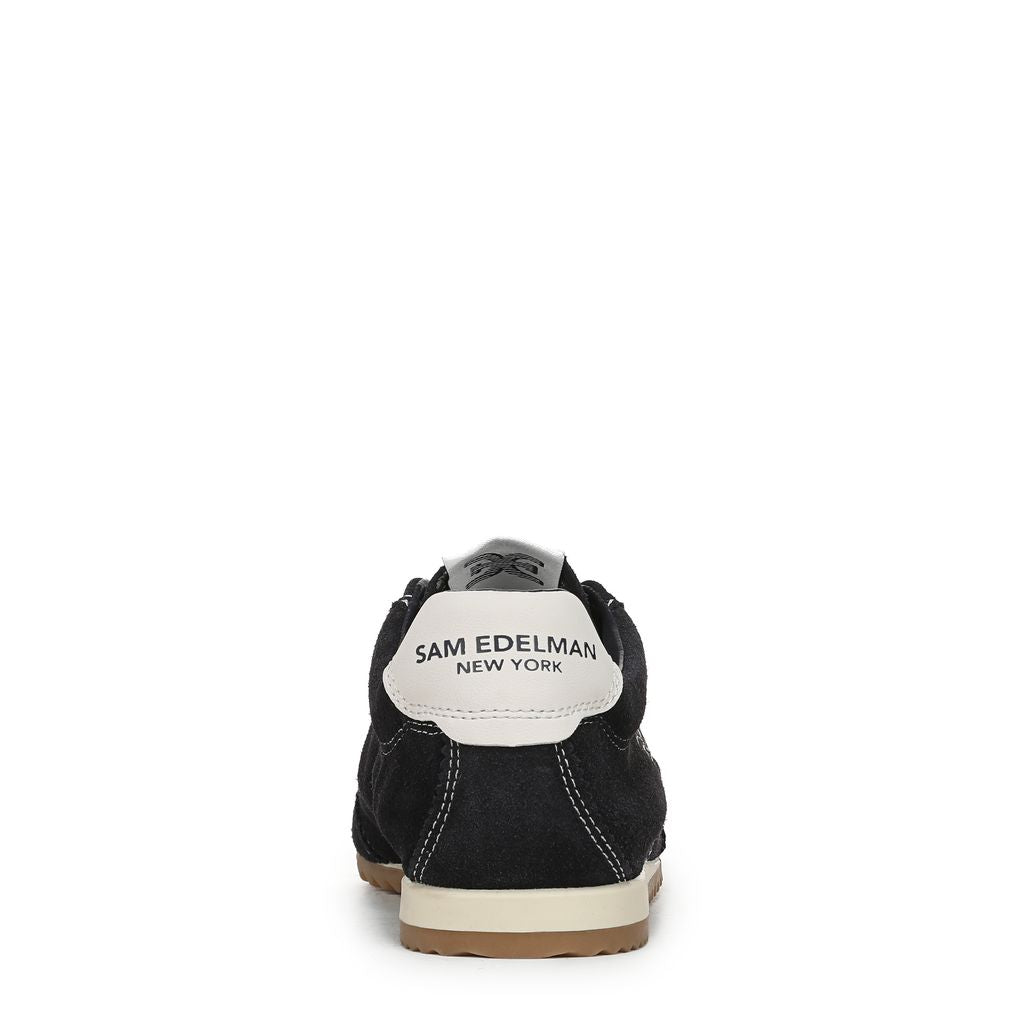 حذاء رياضي إيزيلا