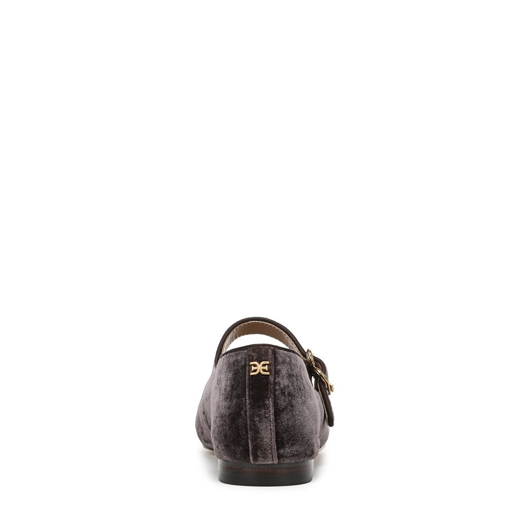 Michaela Mary Jane Flat