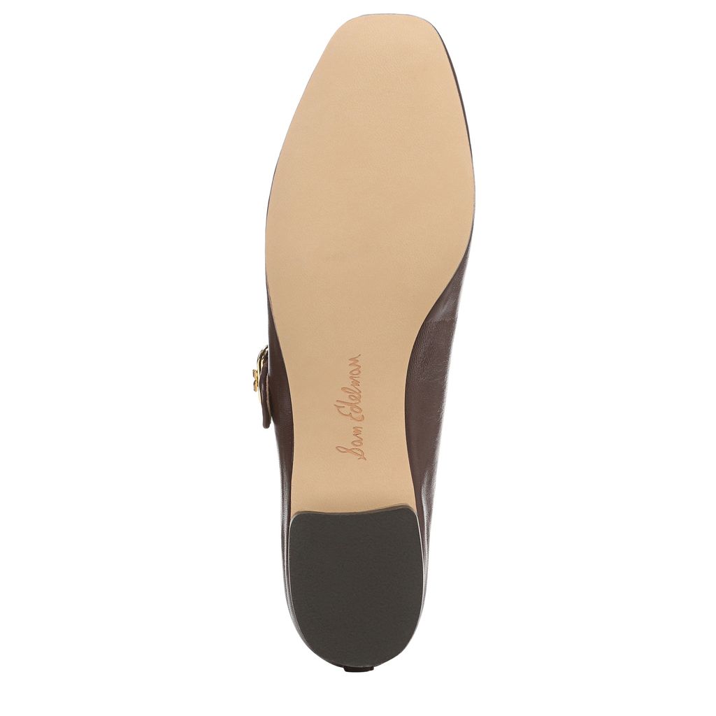 Michaela Mary Jane Flat