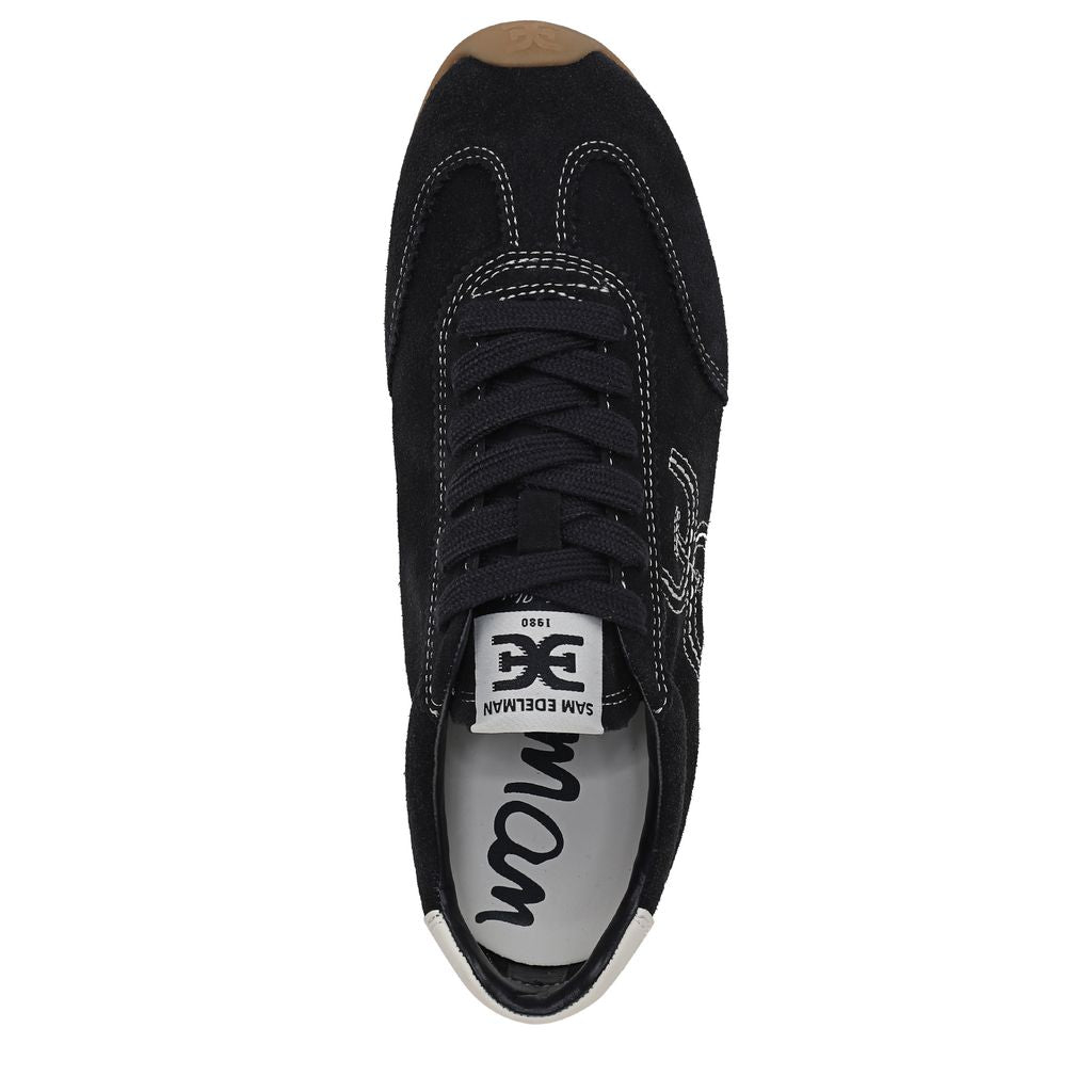 حذاء رياضي إيزيلا